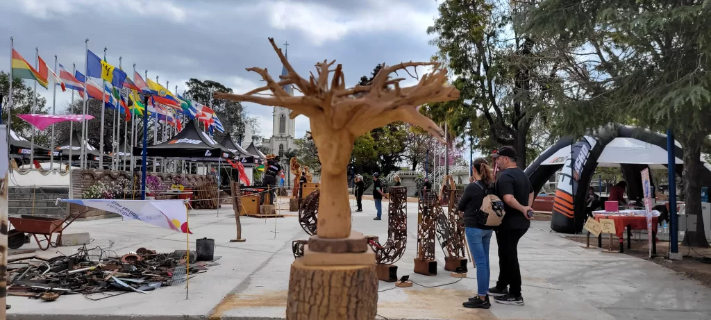Primer Simposio Internacional de Escultura "CRISOL"