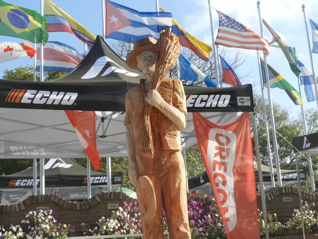 Primer Simposio Internacional de Escultura "CRISOL"