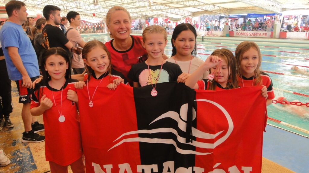 nadadores del Club Atlético Libertad