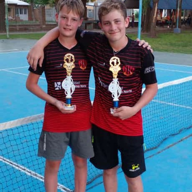Tenis Criollo del Club Atlético Libertad
