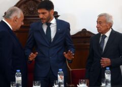 Pullaro escala la tensión con la Corte y la acusa de defender jubilaciones de privilegio